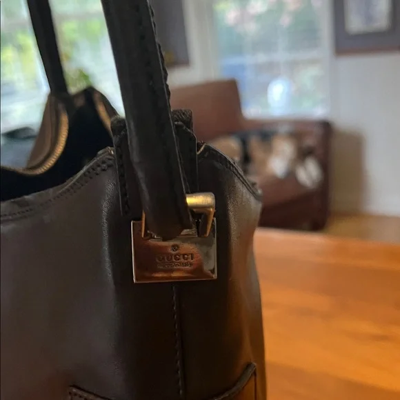 Gucci Black Leather Shoulder Bag - Picture 13 of 16